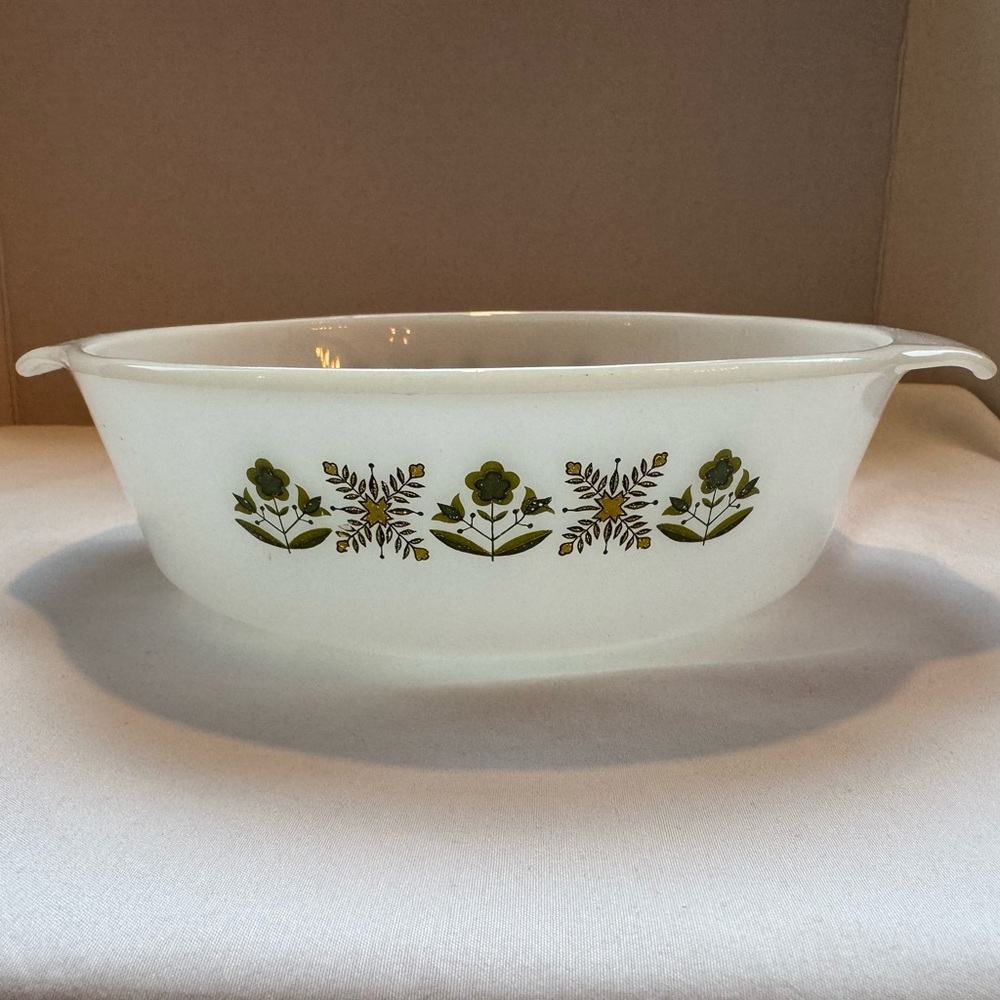 Vintage Meadow Casserole Dish #437 (1.5 Qt) Vintage Serving Bakeware
